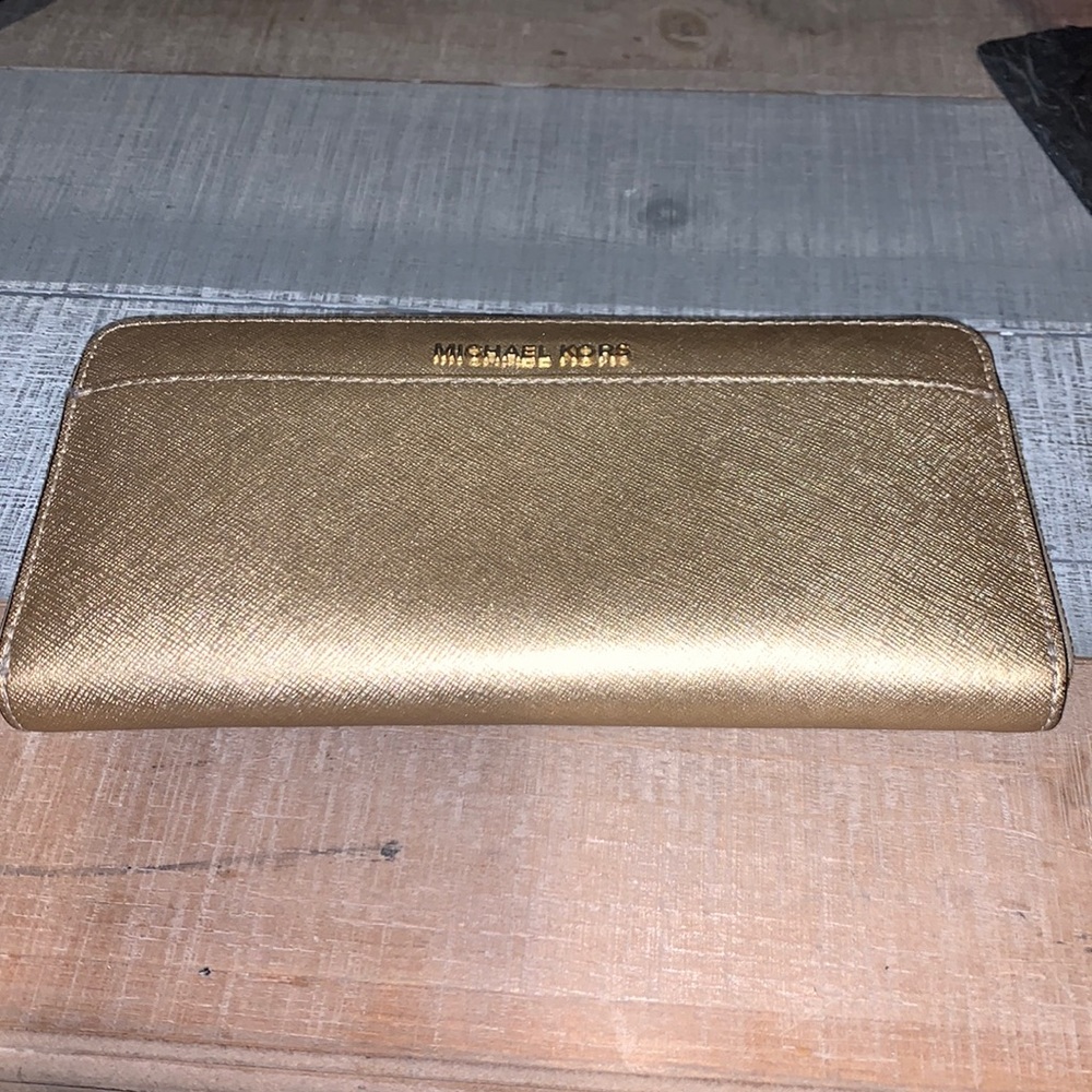 Michael Kors continental wallet
